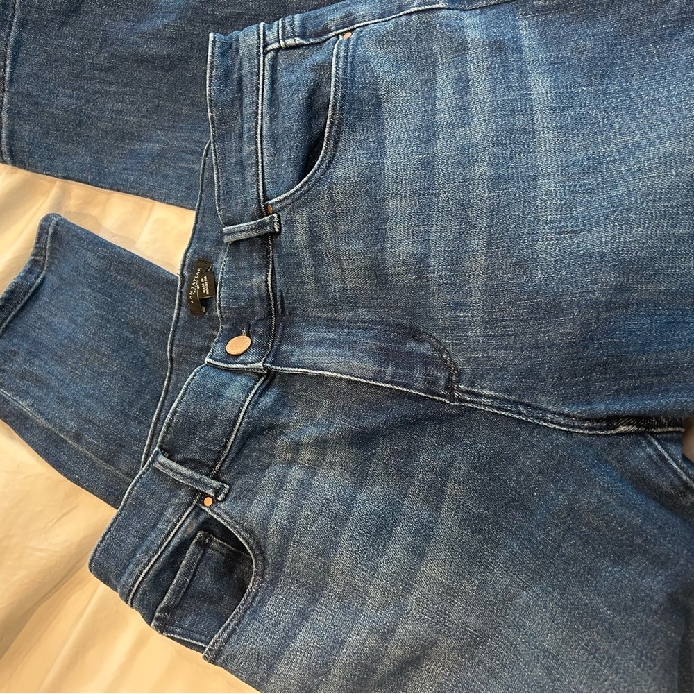 Women’s Ann Taylor  Blue Jeans, 8P